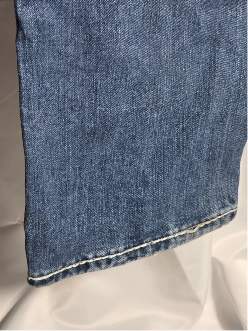 Men's True Religion Straight Jeans Waist 42 Blue White Designer preppy trendy